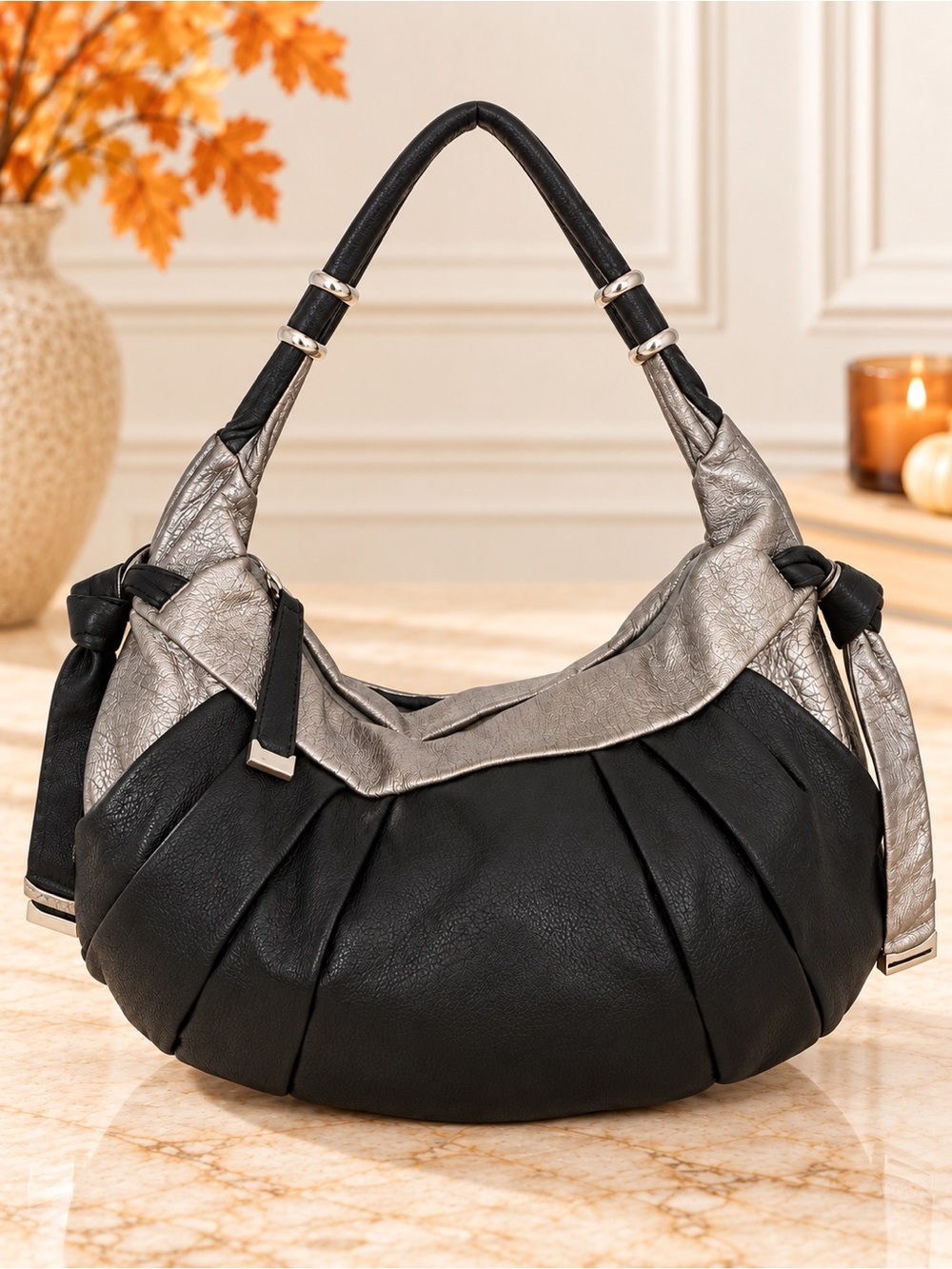 B. Makowsky Black Silver Metallic Leather Pleated Hobo Shoulder Bag Slouchy tote